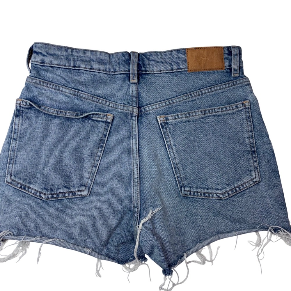Zara Denim Shorts Distressed Frayed Hem Light Wash Casual Women's 4 - Picture 3 of 5